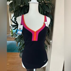 💗❤️NWTArena W Renee Wing Back One Piece Swimsuit Black Rose Mango Size 32❤️